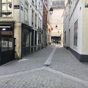 Appartement Hyper Centre Au Calme, Lille