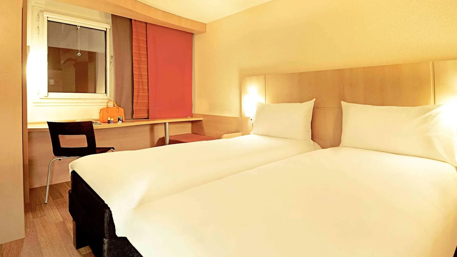 Отель Ibis Lille Lomme Centre 3*,