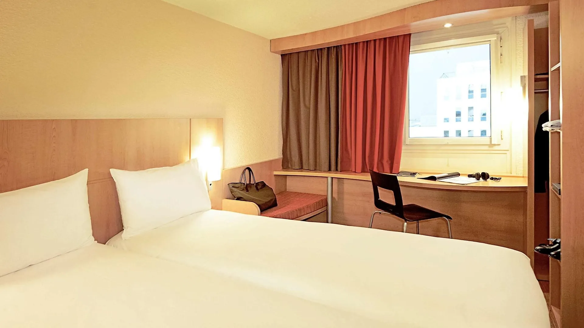 Ibis Lille Lomme Centre Hotel