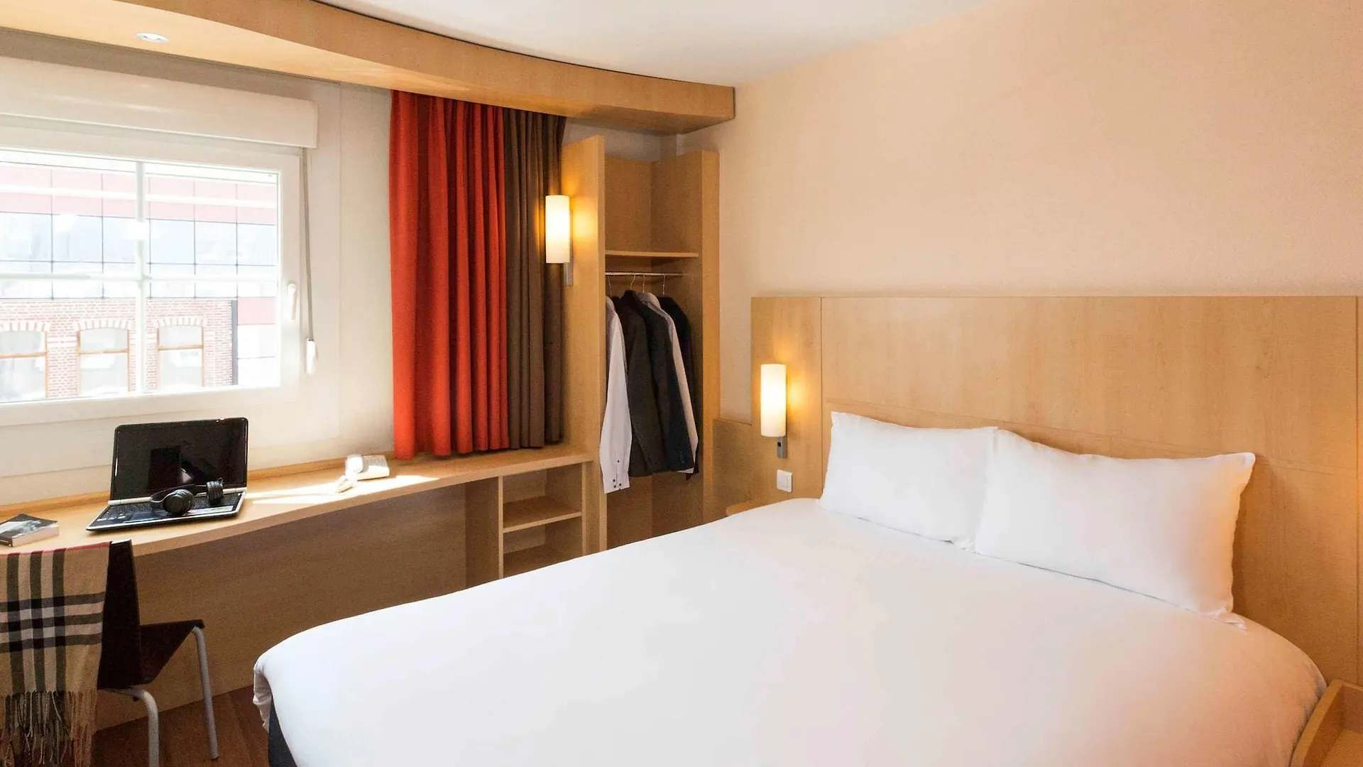 Ibis Lille Lomme Centre Hotel